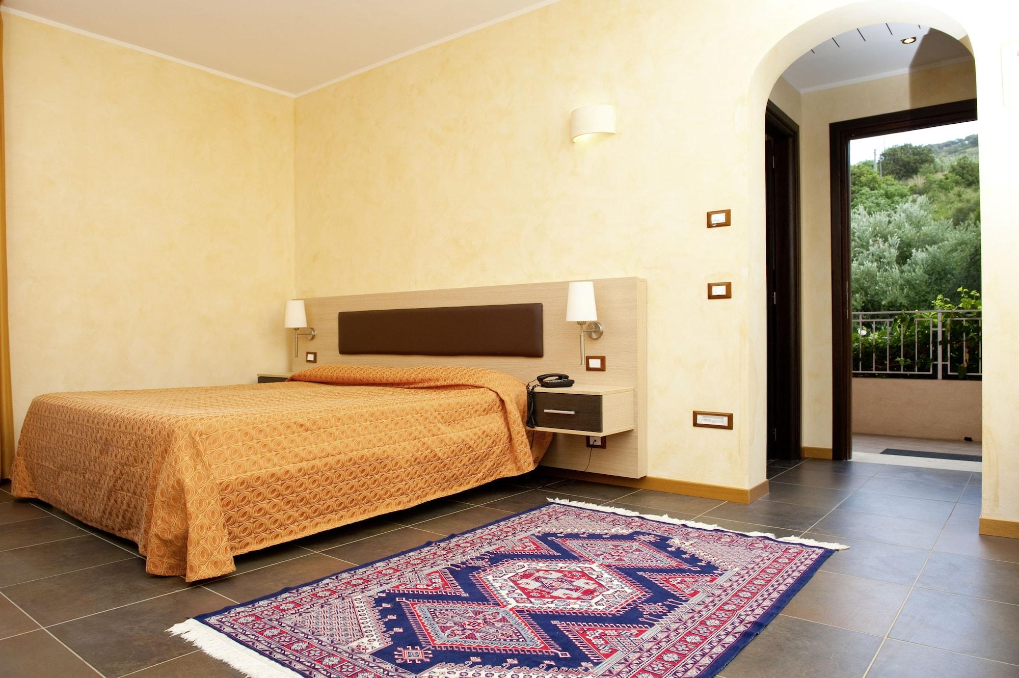 Bv Borgo Del Principe Hotel Дзамброне Екстериор снимка