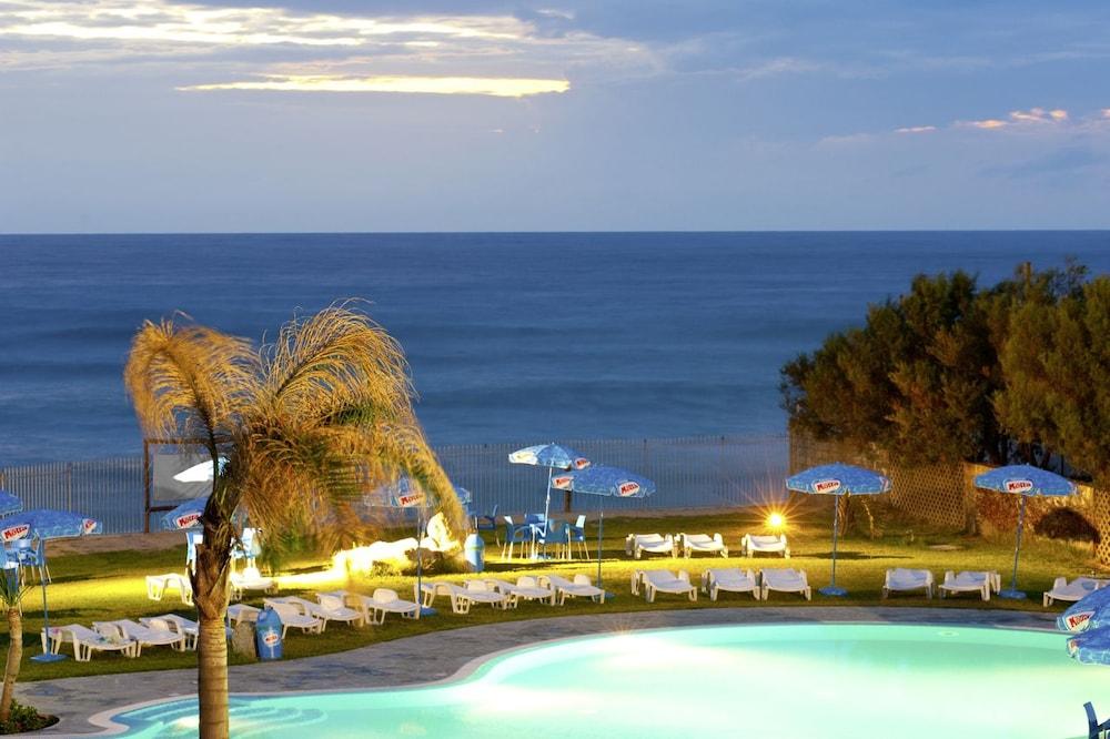 Bv Borgo Del Principe Hotel Дзамброне Екстериор снимка