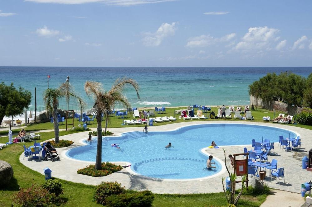 Bv Borgo Del Principe Hotel Дзамброне Екстериор снимка