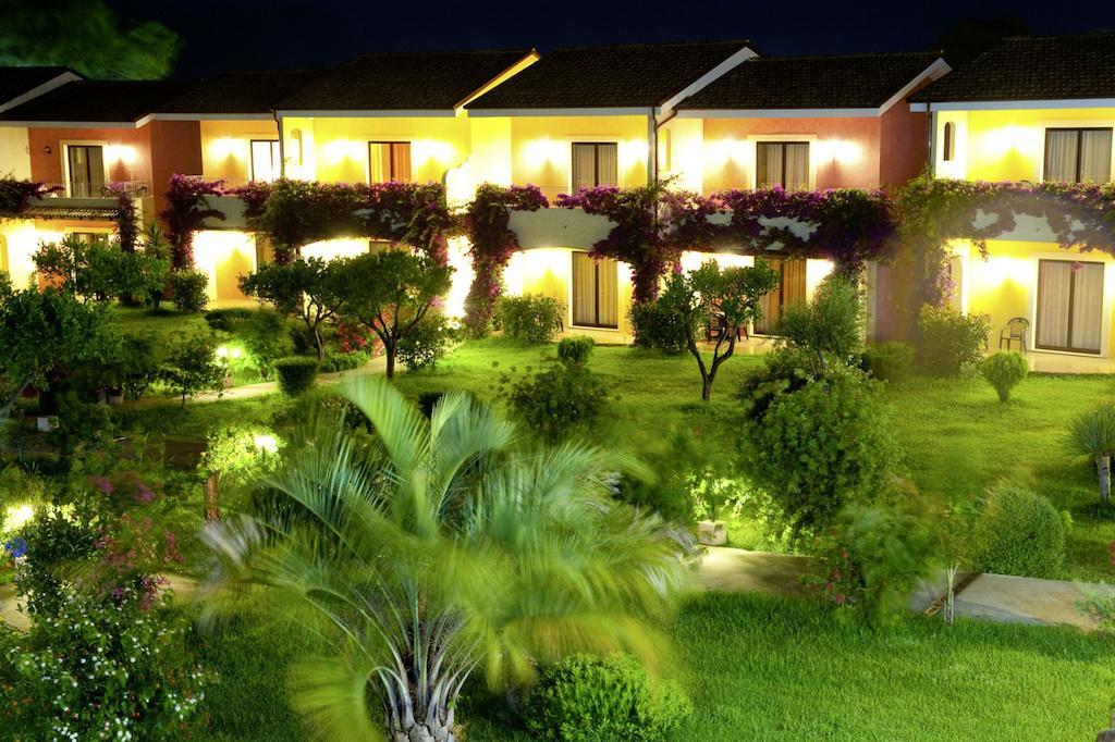 Bv Borgo Del Principe Hotel Дзамброне Екстериор снимка