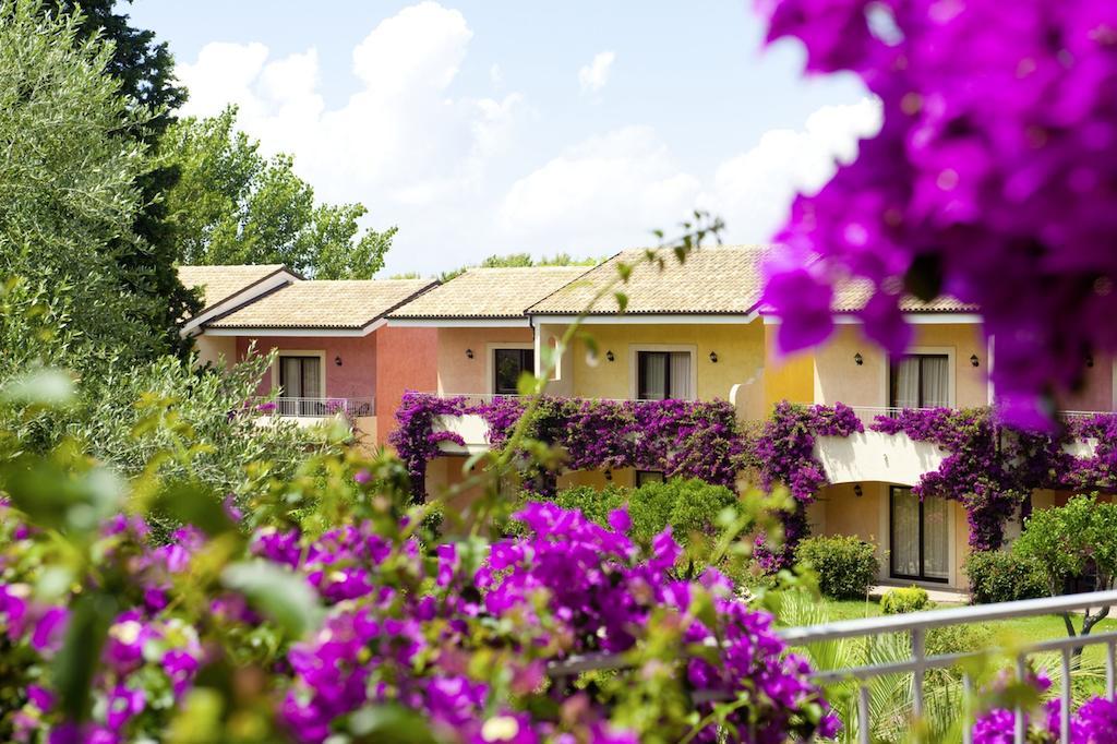 Bv Borgo Del Principe Hotel Дзамброне Екстериор снимка