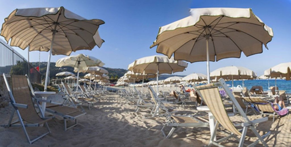 Bv Borgo Del Principe Hotel Дзамброне Екстериор снимка