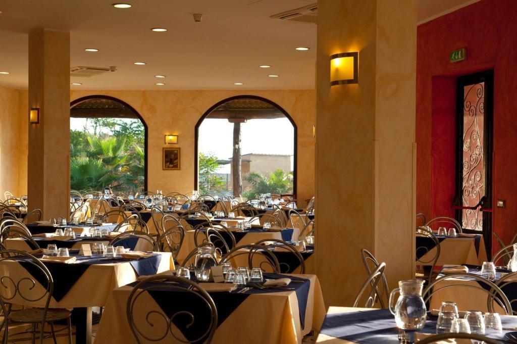 Bv Borgo Del Principe Hotel Дзамброне Екстериор снимка