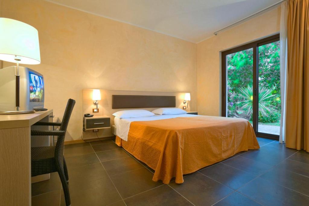 Bv Borgo Del Principe Hotel Дзамброне Стая снимка